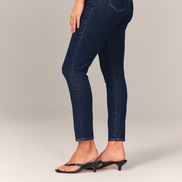 Abercrombie & Fitch Skinny Jeans - Picture 8 of 8